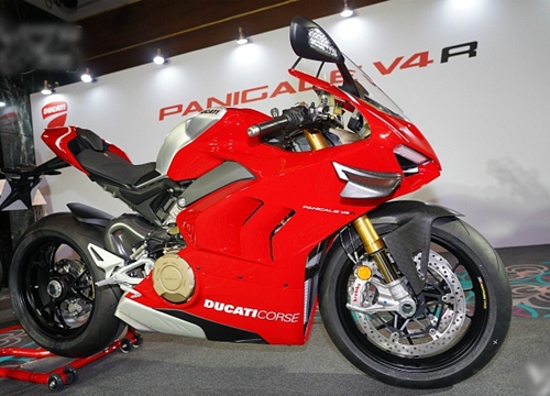 Lóa mắt trước siêu phẩm 2019 Ducati Panigale V4 R giá trên 2 tỷ đồng