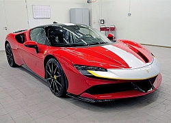 Siêu xe hybrid - Ferrari SF90 Stradale ra mắt tại Singapore