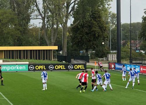 Văn Hậu lần đầu ra sân ở Heerenveen: Sát cánh cựu SAO trẻ Barca, rượt đuổi 6 bàn