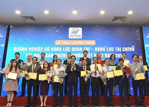 Vinh danh DN có năng lực quản trị tài chính tốt nhất sàn chứng khoán 2018