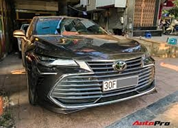 Cận cảnh hàng hiếm Toyota Avalon 2019 - Đàn anh của Toyota Camry lăn bánh tại Việt Nam