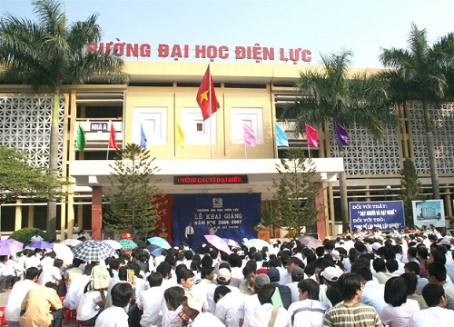 Đào tạo đại học: Chưa được phép vẫn xé rào tuyển sinh