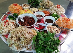 Điều khiến vạn người mê món "tiết canh sò huyết" có một không hai ở Quảng Bình