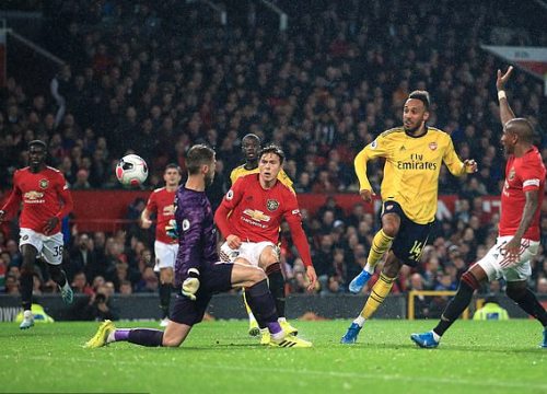 Hòa Arsenal, M.U lập kỷ lục tệ không tưởng ở Premier League