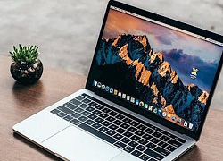 Khách nước ngoài kẹt lại Việt Nam vì mang theo MacBook Pro 15 inch