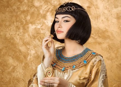 Không chỉ thông minh sắc sảo, nhờ có bí kíp này Cleopatra khiến đàn ông mê mệt