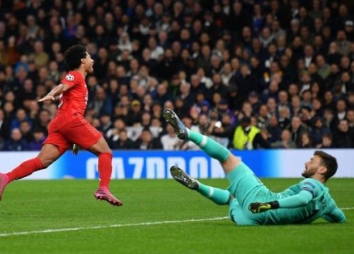 Lập poker, siêu anh hùng của Bayern nói 1 câu khiến Tottenham điếng người