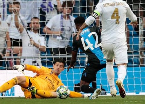 Real Madrid suýt thua "tí hon": Zidane "trảm" Courtois tại trận cực sốc