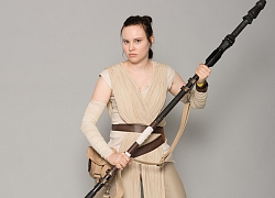 Rey (Star Wars) thần thái hơi đơ trong bộ ảnh cosplay