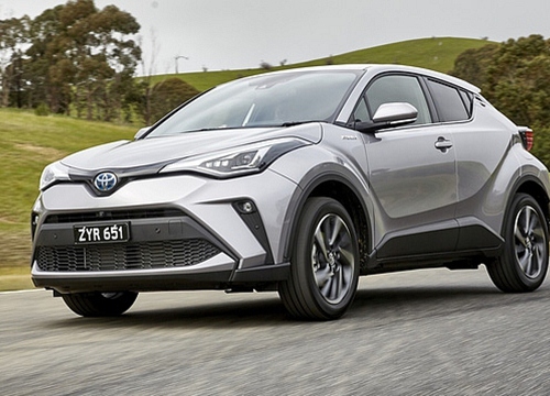 Toyota bất ngờ nâng cấp C-HR - mẫu crossover hạng B đấu Hyundai Kona và Mazda CX-3