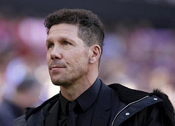 Simeone chế giễu thô tục với trọng tài thứ 4 ở derby Madrid