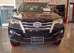 Đầu tháng, đại lý giảm giá sâu cho xe bán chạy Toyota Fortuner 2019