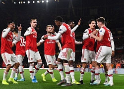 Fan Arsenal phẫn nộ: "Cậu ấy đang bị 'bạo hành', giải thoát cậu ấy đi"