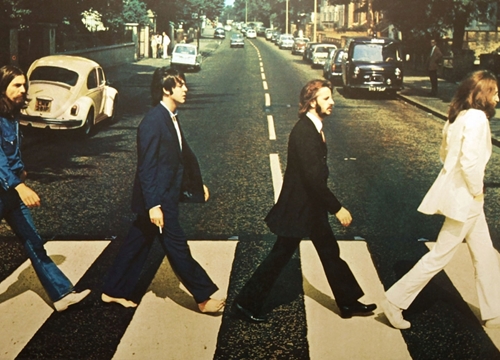 Kỷ niệm 50 năm phát hành, "Abbey Road" của The Beatles leo thẳng lên vị trí số 1 BXH album ở Anh