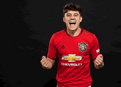 SỐC! Dàn xếp oái oăm, tân binh Man Utd bị phơi bày yếu điểm khó đỡ