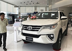 Toyota Fortuner giảm 100 triệu tại đại lý