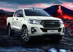 Toyota HiLux được bổ sung một vài hệ thống an toàn chủ động và Stop-Start