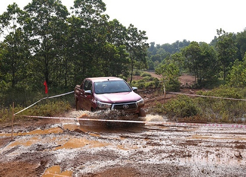 Toyota Hilux gây ấn tượng ở giải đua VOC 2019