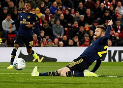 "Cầu thủ Arsenal ấy hoàn toàn gây họa và tặng quà cho Liverpool"