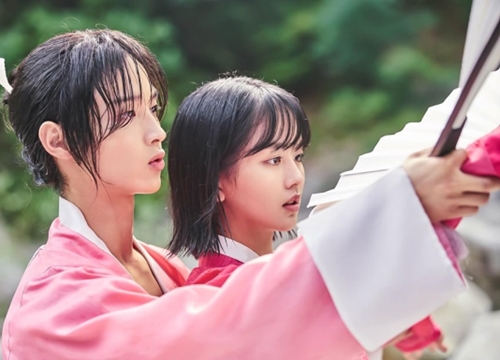 Đau đầu lựa chọn bạn trai cho "cường nữ" Kim So Hyun: "Mỹ nhân" ân cần hay trai si tình mới xứng đôi vừa lứa?