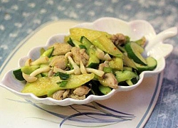 Gà xào nấm dưa chuột