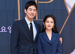 Phim vừa tạo ra "cú nổ" lớn tại Hàn, Jang Nara và "người chồng quốc dân" lại gây sốt vì công khai nói về việc hẹn hò