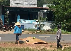 Tông vào bò thả rông ở Bình Dương, chồng chết vợ nguy kịch