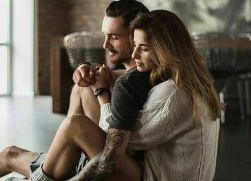 Vợ choáng váng phát hiện chồng ngoại tình, ăn nằm với chị kết nghĩa