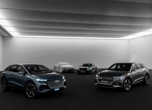 Audi tung ảnh "nhá hàng" chiếc e-Tron concept chạy điện hoàn toàn mới