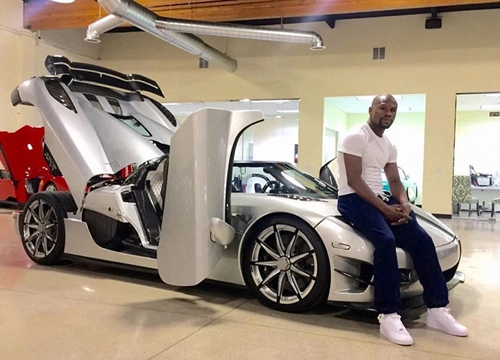 Mayweather khoe 5 siêu xe Roll-Royce hơn 2 triệu bảng