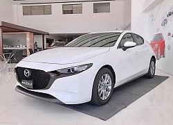 Mazda3 'hủy diệt' Toyota Corolla Altis tại Việt Nam?