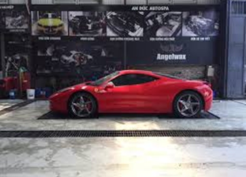 Chiếc Ferrari 458 Italia với hành tung bí ẩn bất ngờ xuất hiện tại Hà Nội, garage còn gây chú ý hơn