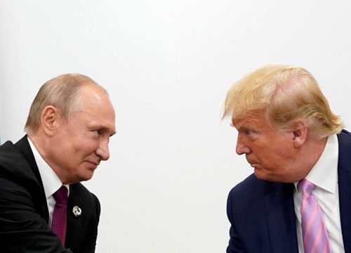 Điện Kremlin bác bỏ tính xác thực thông tin các cuộc gọi Trump-Putin