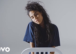 Jessie Reyez khắc họa thực tế đau đớn của khủng hoảng di cư với MV "Far Away"