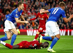 Liverpool thắng tranh cãi, Mane bị tố ăn vạ kiếm pen