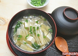 Nhẹ nhàng thanh mát với món soup miso nấm kim châm cho ngày hanh khô !