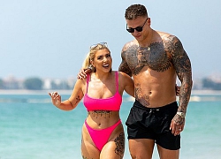 Olivia Buckland và chồng khoe dáng chắc khỏe cùng loạt hình xăm khủng