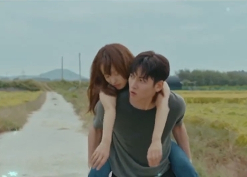 'Preview' tập 5 'Melting Me Softly': Won Jin Ah kiệt sức, ngất lịm trên vai Ji Chang Wook