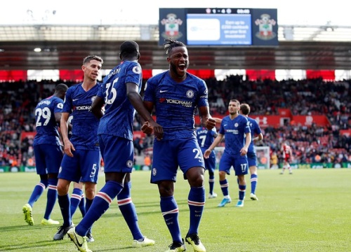 Southampton 1-4 Chelsea: Abraham, Mount tiếp đà thăng hoa