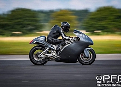 Suzuki Hayabusa đạt kỷ lục tốc độ 434 km/h, ngang Bugatti Veyron Super Sport