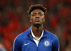 Tammy Abraham rực sáng, fan Man Utd ngán ngẩm với tình cảnh đội nhà