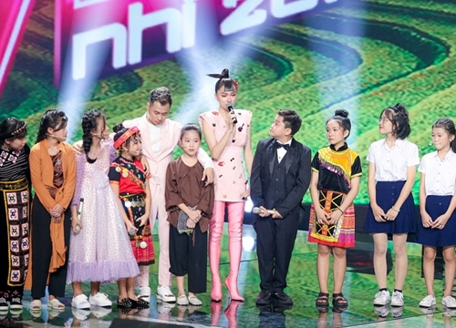 'The Voice Kids': 'Lớp học nhân văn' của Team Hương Giang - Dương Cầm