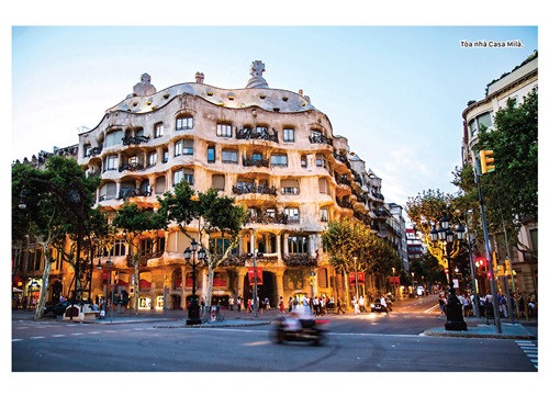 Thiên đường kiến trúc Gaudí ở Barcelona