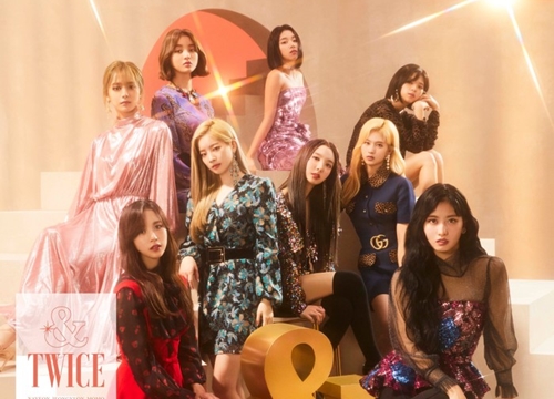 Vừa trở lại ở Hàn, Twice đã vội tung teaser album mới tại Nhật