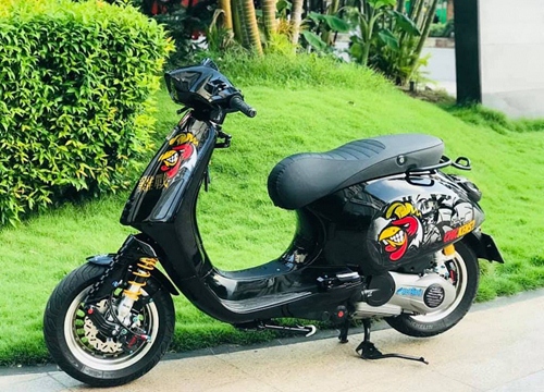 Ngắm một Vespa Sprint 125 đầy cá tính qua bản độ "nghịch" của biker Sài Gòn