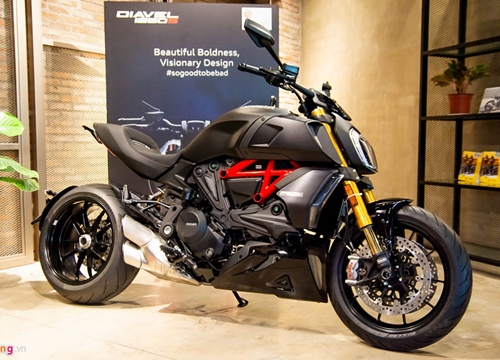 Có 800 triệu, chọn Ducati Diavel 1260 hay Harley FXDR 114?