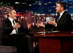 Đến Joaquin Phoenix cũng dính cảnh JOKER vận vào đời: Bị MC đình đám móc mỉa ngay talkshow, công chúng đồng loạt phẫn nộ