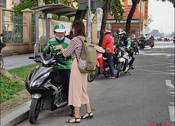 Grab thu phí nếu chờ khách quá 5 phút: Đẩy khó cho khách hàng?