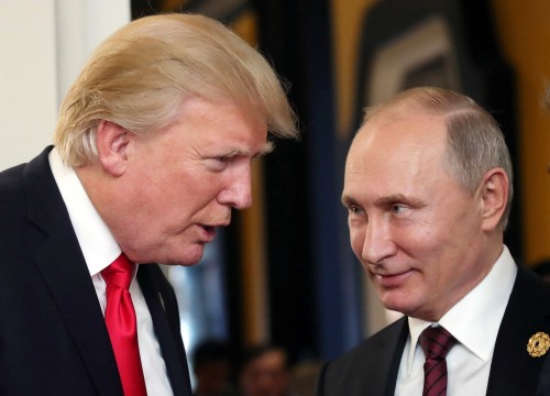 Hai món quà sinh nhật vô giá Trump bất ngờ tặng Putin