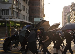 Hong Kong đang trượt sâu vào một cuộc suy thoái không thể thấy viễn cảnh phục hồi